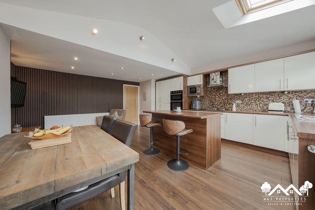 House in Knowsley, Liverpool City Region - View 5