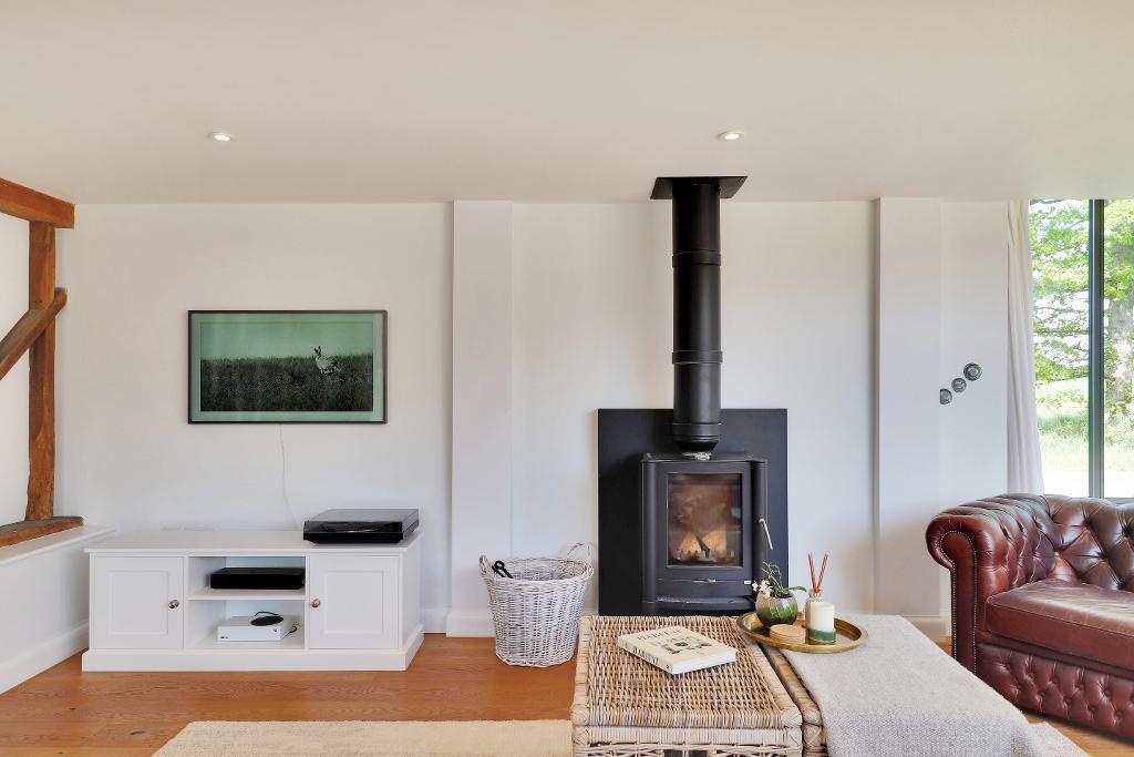 House in Tonbridge - More