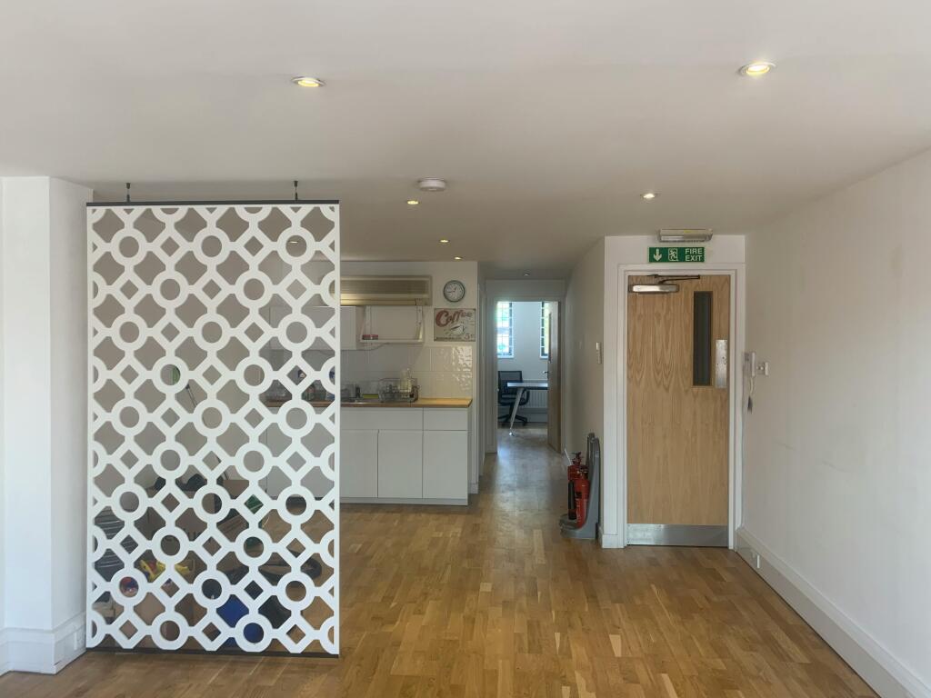 13 Risborough Street First Floor Vacant 3.jpg