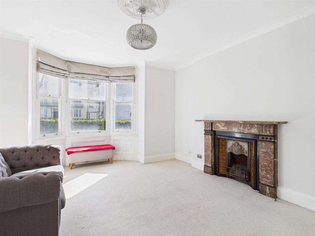 Apartment in Brighton, Queen's Park - View 3