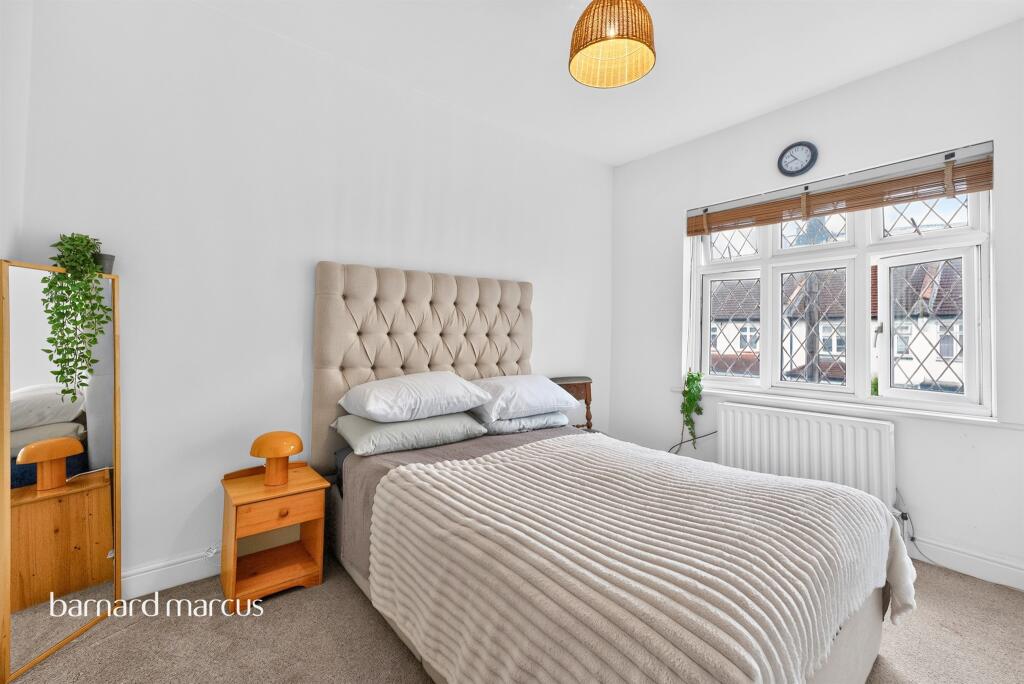 House in London - View 5