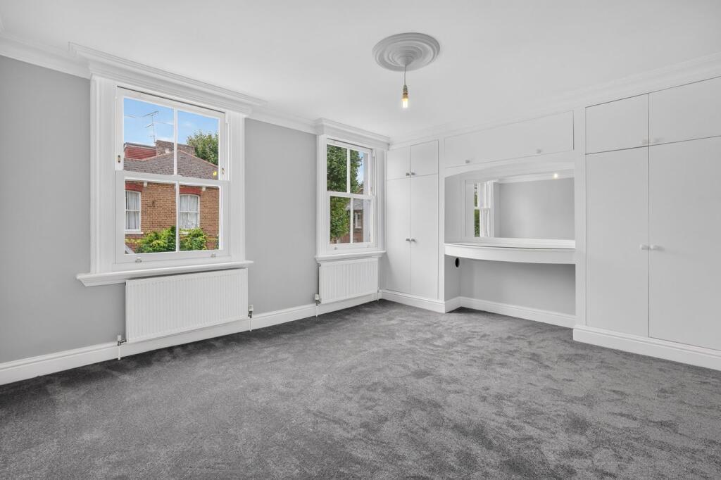 House in London - View 5