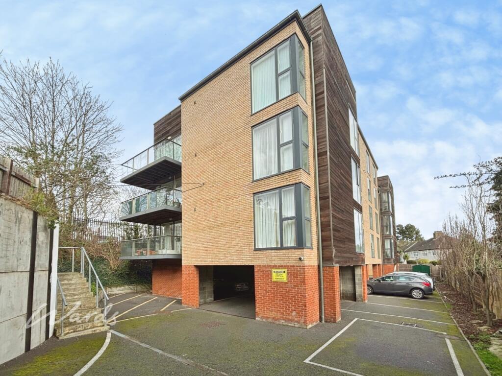 Main image of property: Station Approach South Welling DA16
