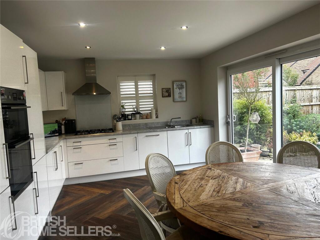 House in Hull - View 2
