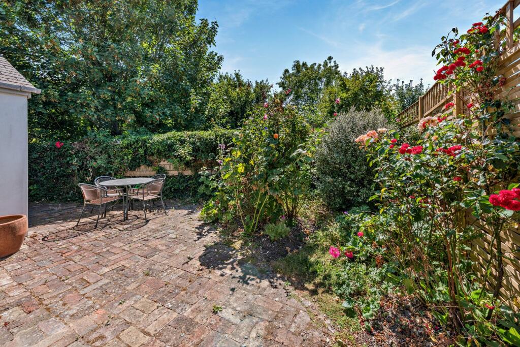House in Lewes - View 2