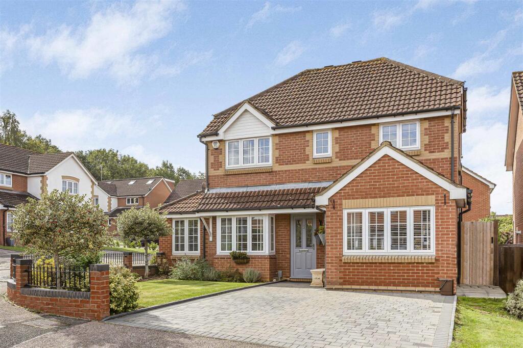 Main image of property: The Squirrels, Hertford