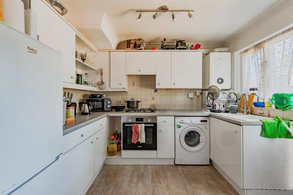 Hill Place, Crawley - View 4