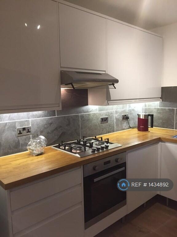 House in Nottingham - View 2