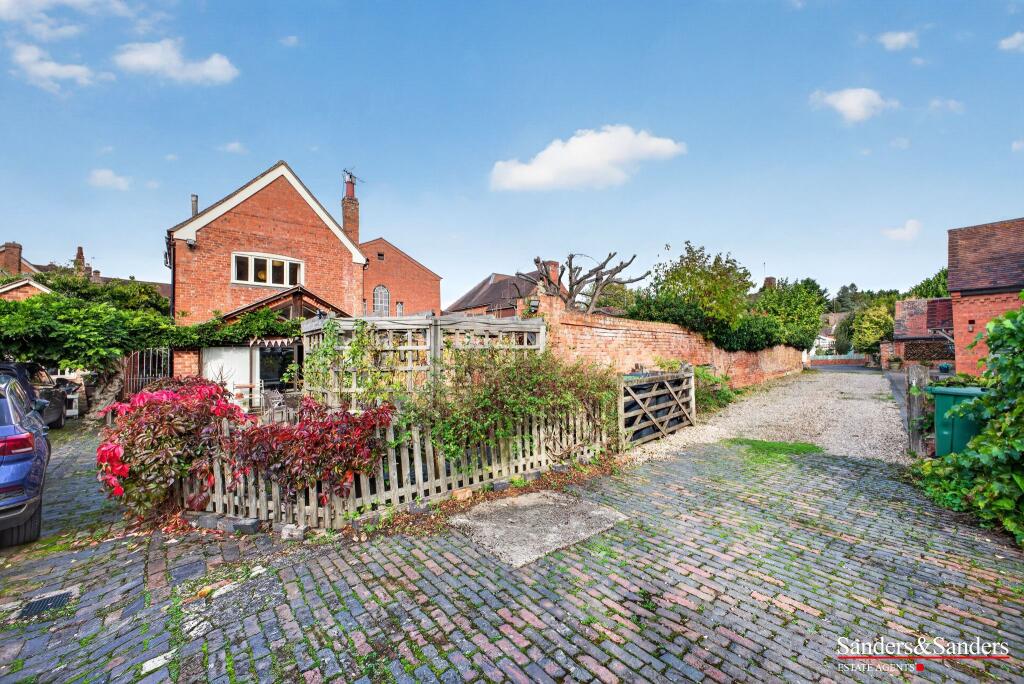 3-bed detached on Malt Stores, Meeting Lane, Alcester, B49, £425,000