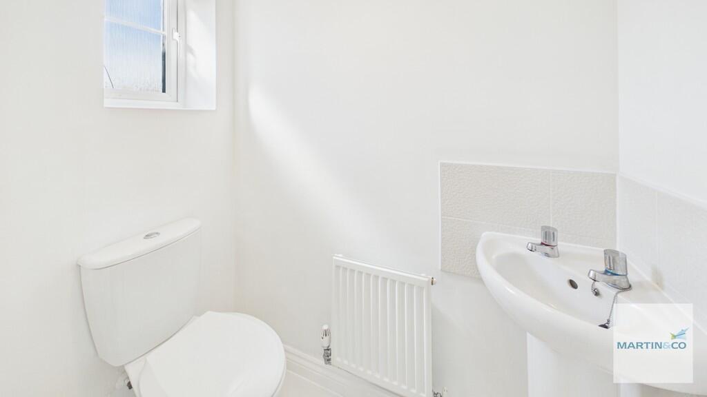 House in Birmingham, West Midlands - More