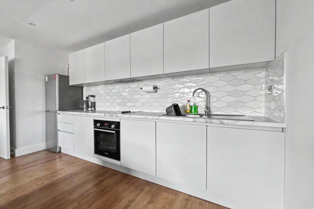 Apartment in Salisbury, Wyndham Park - View 4