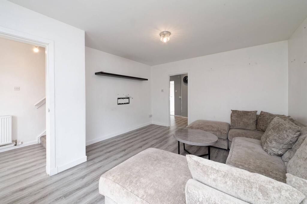 17 Clarendon Road, Netherton, Wishaw, ML2 0AW photo 4