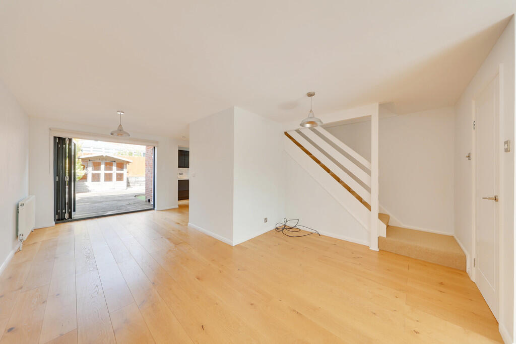 House in Bromley - View 3