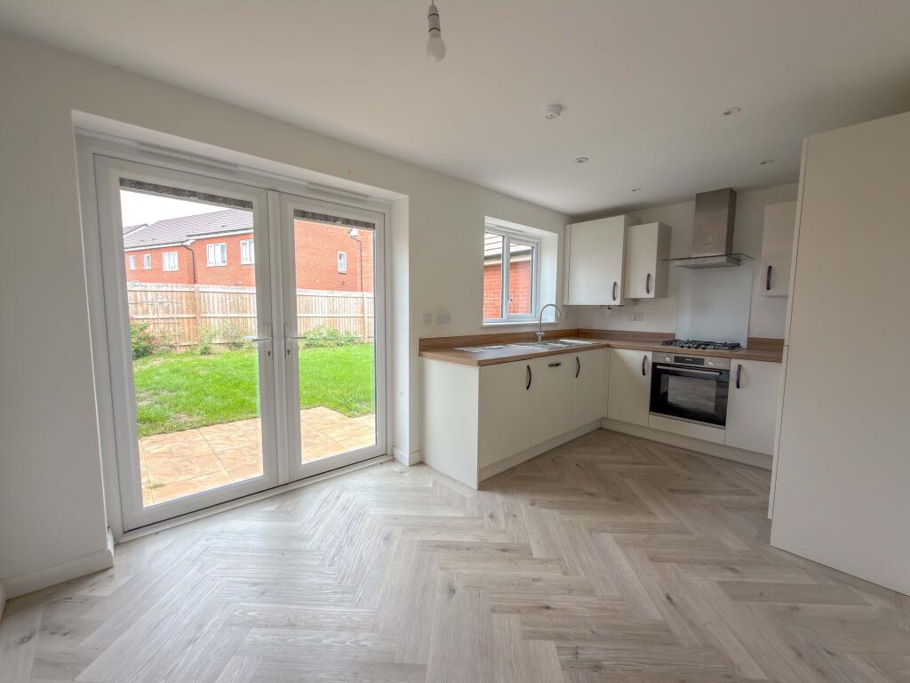 Hayloft Way, Nuneaton, CV11 photo 2