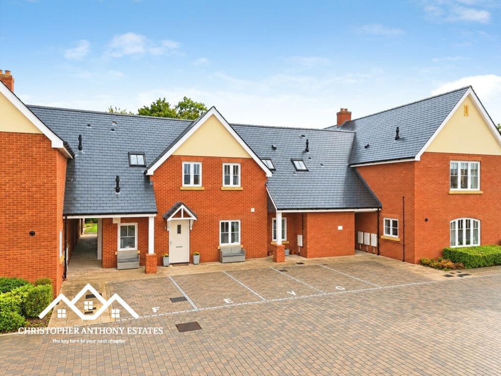 2-bed flat on Orchard Brook, Long Melford, CO10, £225,000