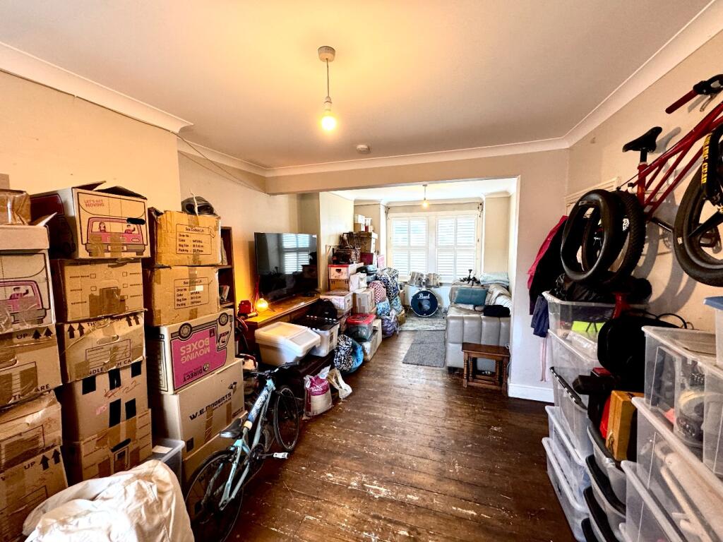 House in London - View 2