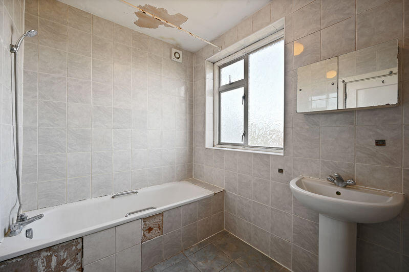 House in Harrow - View 4