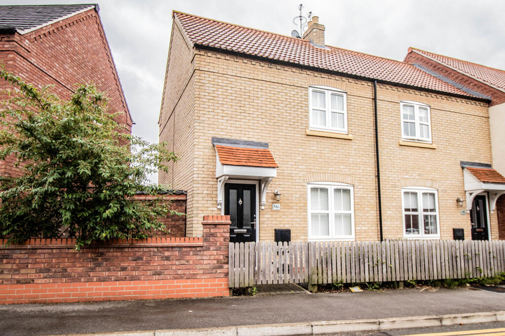 Main image of property: 142 Shinewater Park, Kingston Upon Hull, City Of Kingston Upon Hull