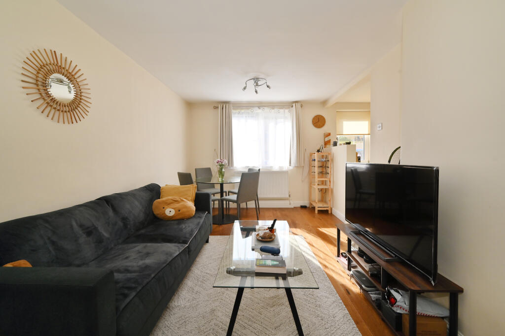 1-bed flat on Seyssel Street, Island Gardens, E14, £280,000