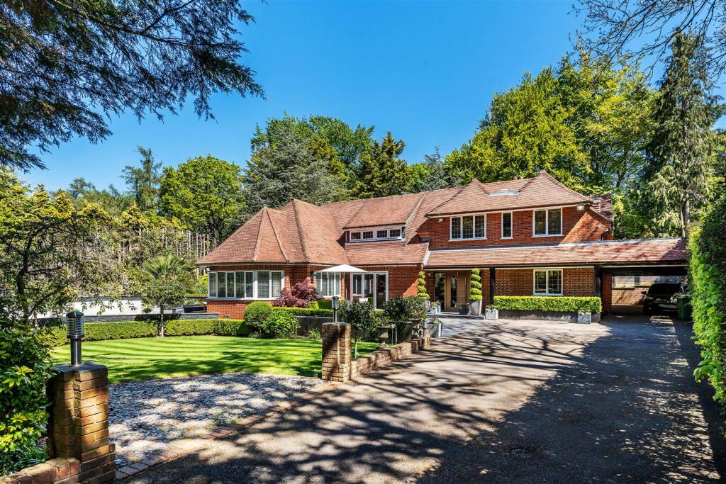 Main image of property: THE WARREN, ASHTEAD, KT21
