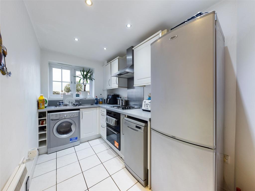 2-bed apartment on 42, Sargeson Road, £100,000