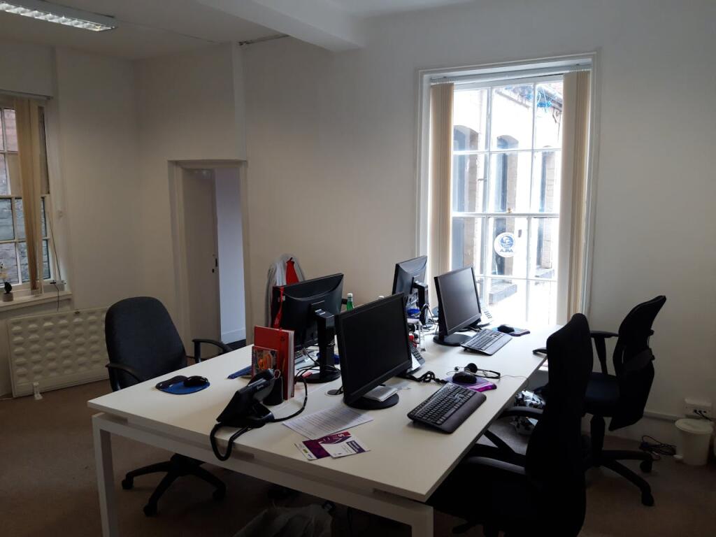 Main image of property: 59-60 Foregate Street, Worcester, WR1 1DX