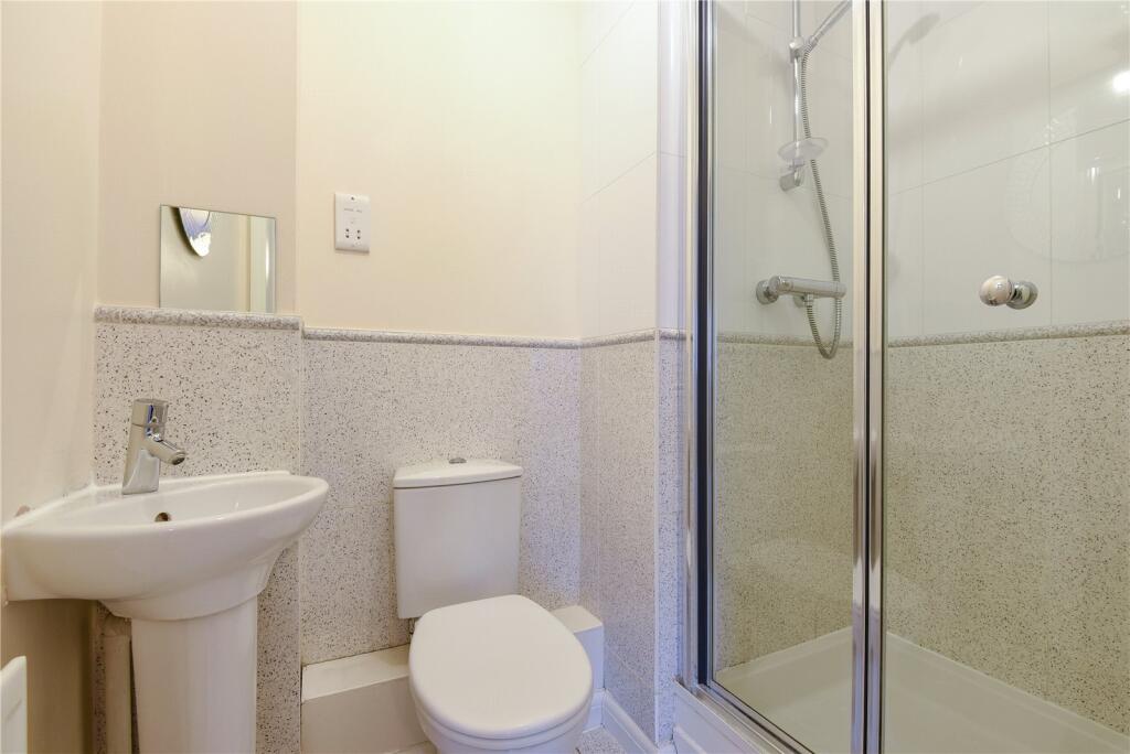Apartment in Reading, Spring Gardens, Whitley - More