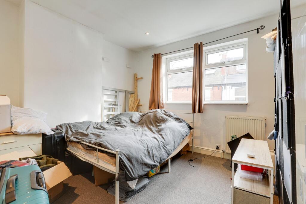 Rydal Grove, Nottingham, NG6 - More