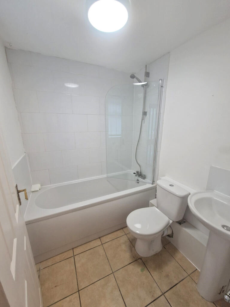 House in Wirral, Liverpool City Region - More