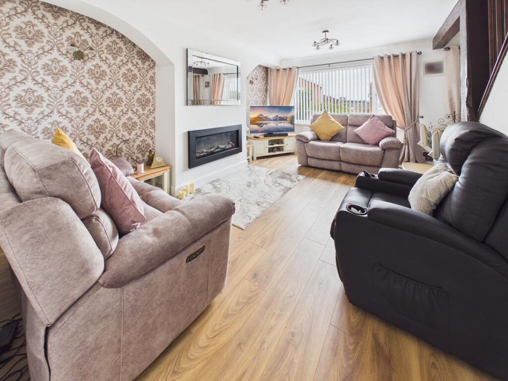 House in Rotherham, Brinsworth - View 2