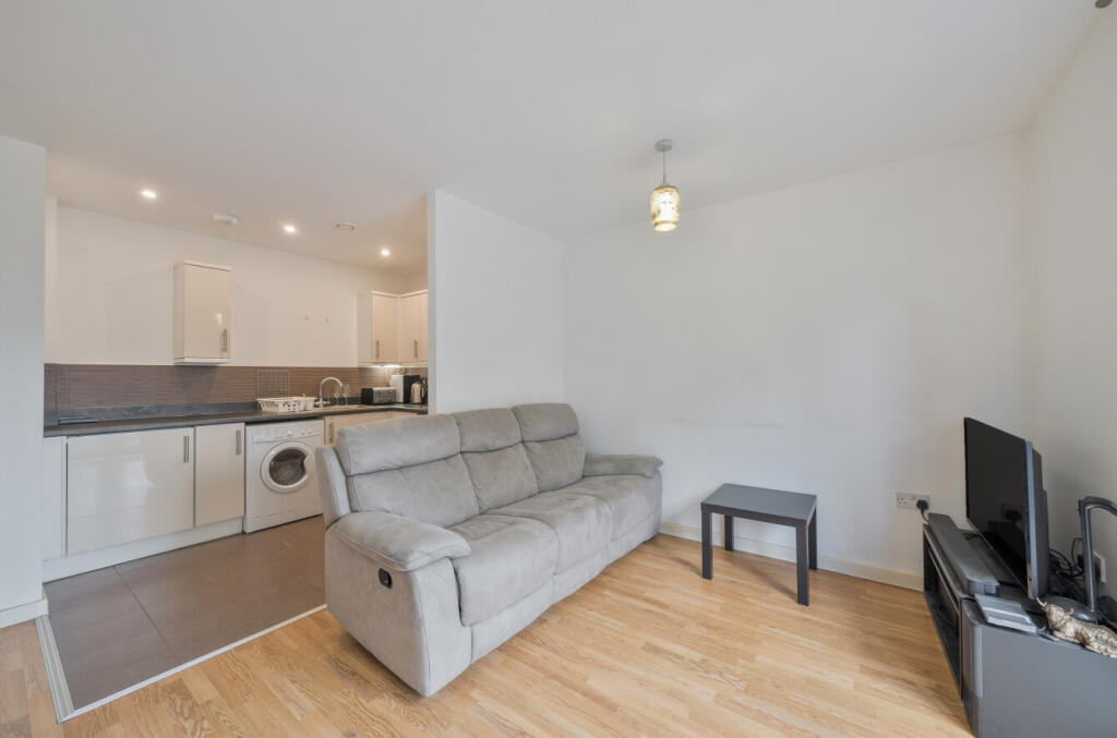 Apartment in London - View 5