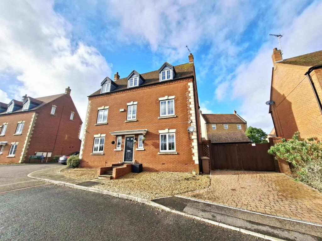 Main image of property: Horseshoe Way, Hampton Vale, Peterborough