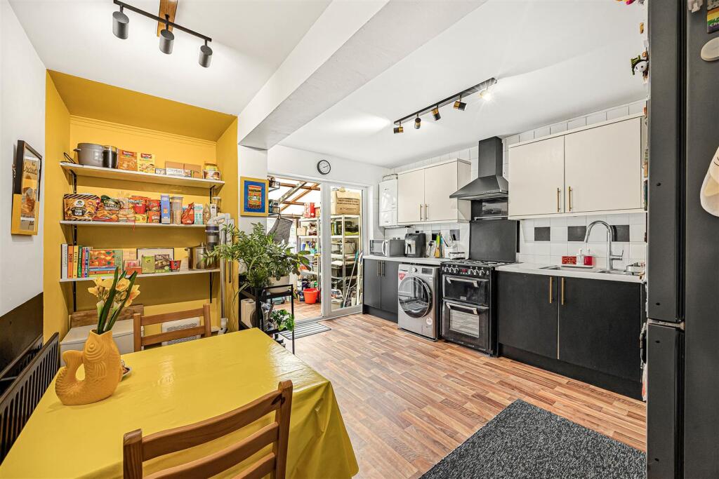 House in Reading - View 4