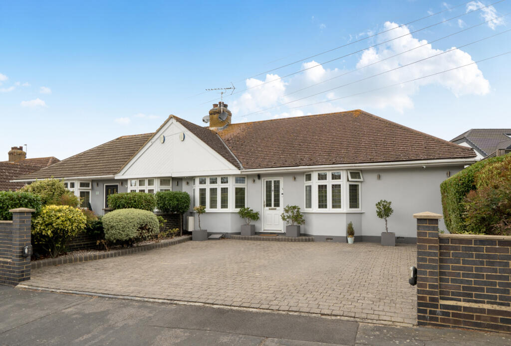 Main image of property: The Drive, Collier Row, RM5