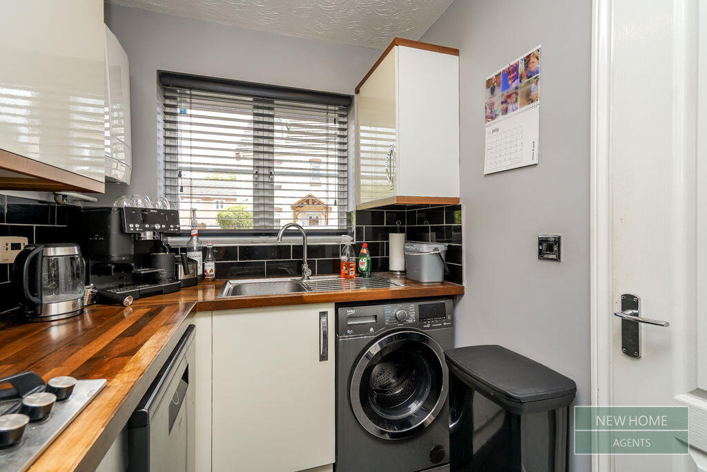 House in North Kesteven, Witham St. Hughs - More