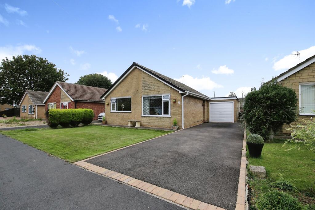 2-bed detached on Harpe Close, Pinchbeck, Spalding, £210,000