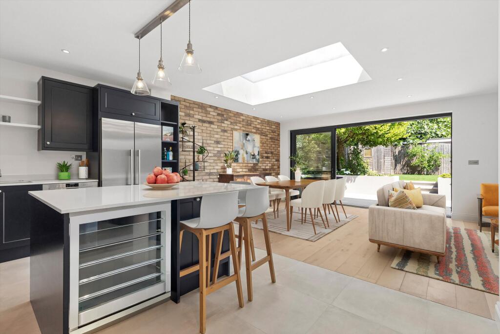 Main image of property: Dawnay Road, London SW18
