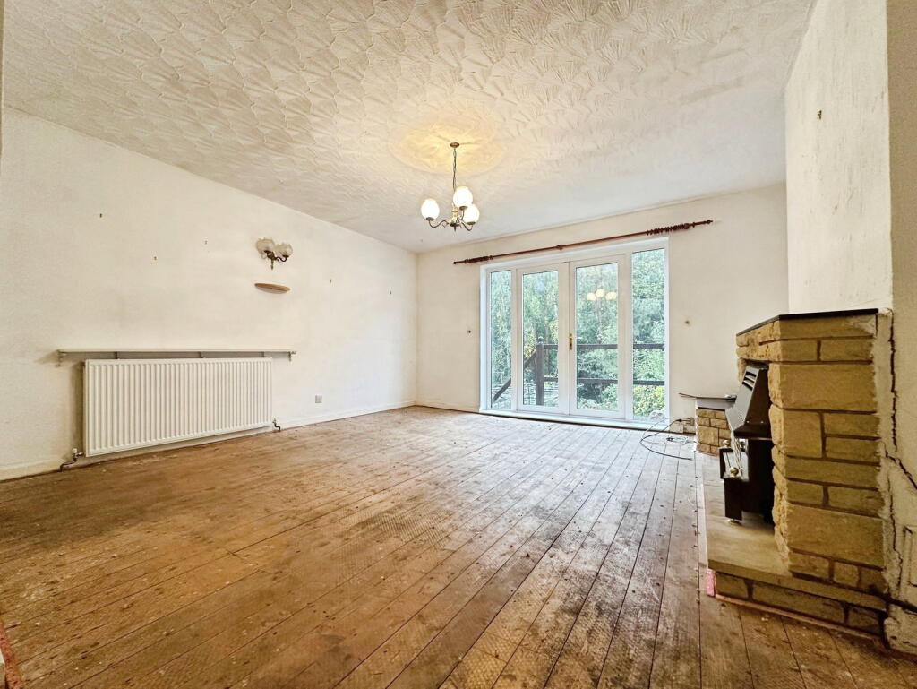 8, The Spinney, Gornal, Dudley, DY3 2RD photo 4