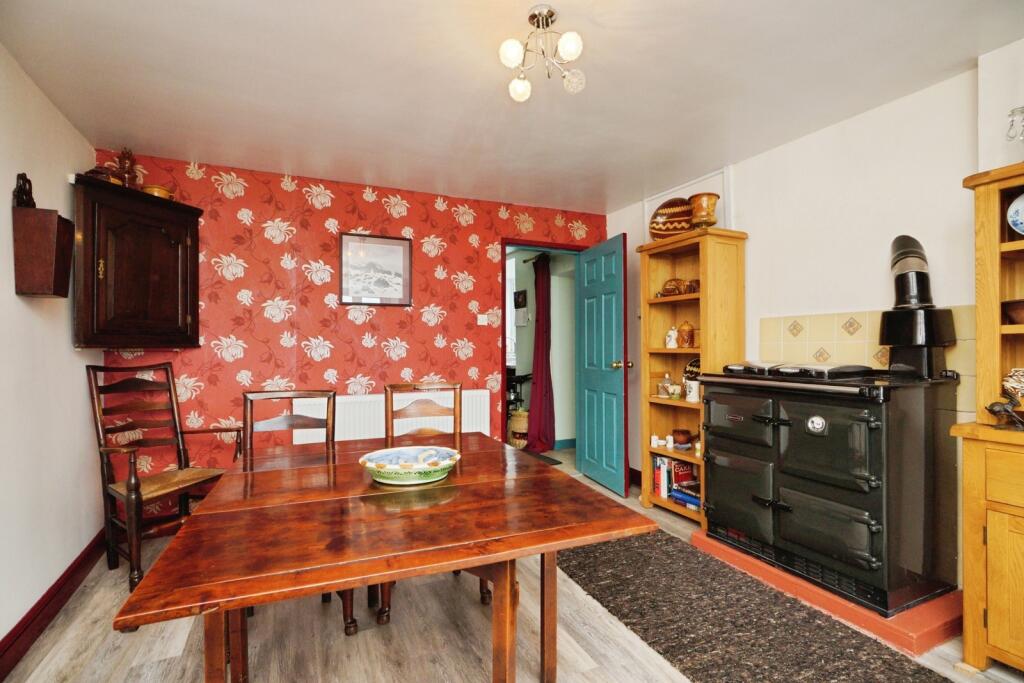 House in Clynnog Fawr, Gwynedd - More