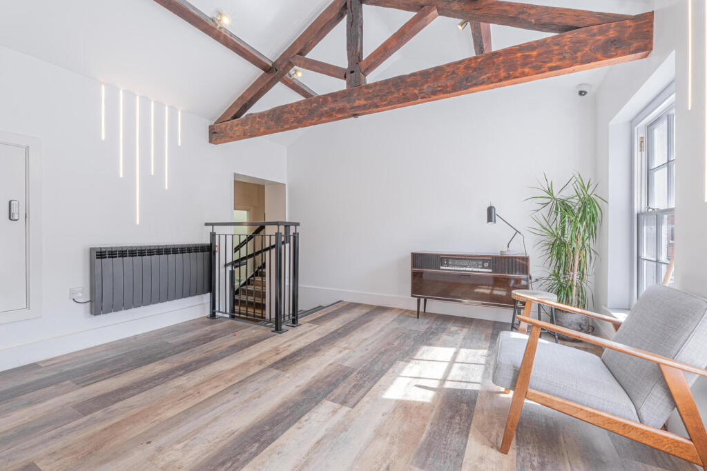 Apartment in Worcester, Worcestershire - More