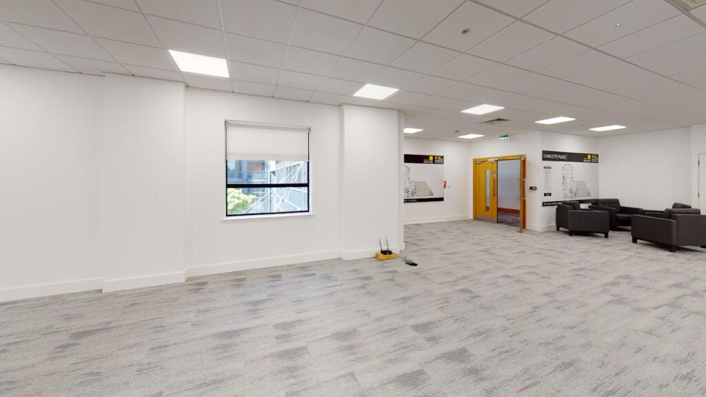 PHOTO 7 First Floor.jpg