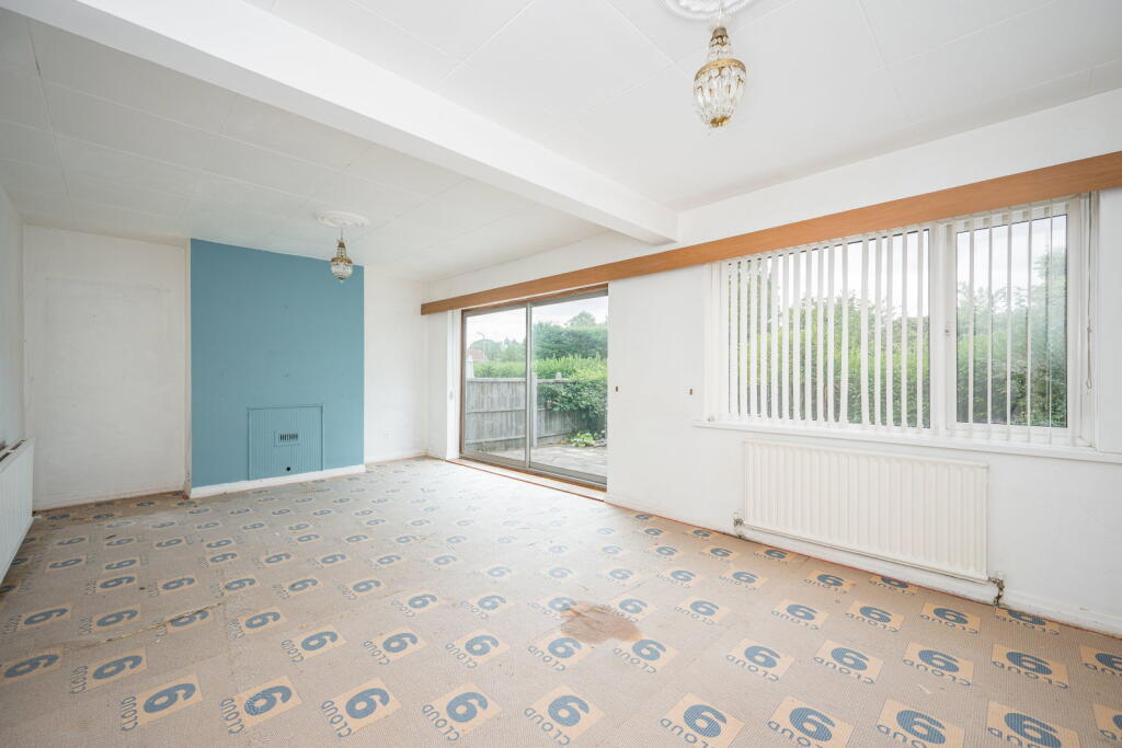 House in Newport - View 4