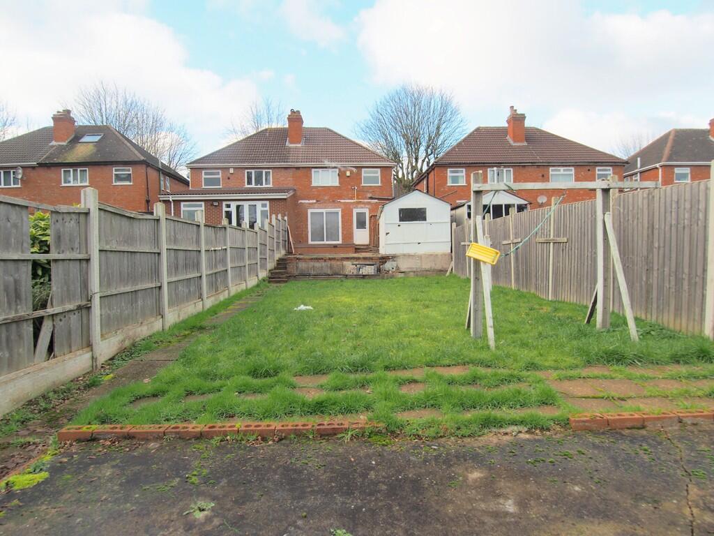 House in Birmingham, West Midlands - More