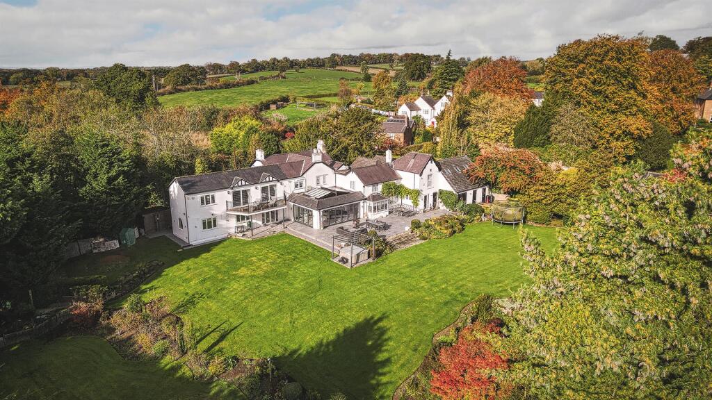 Main image of property: The White House, Quarndon, Derby