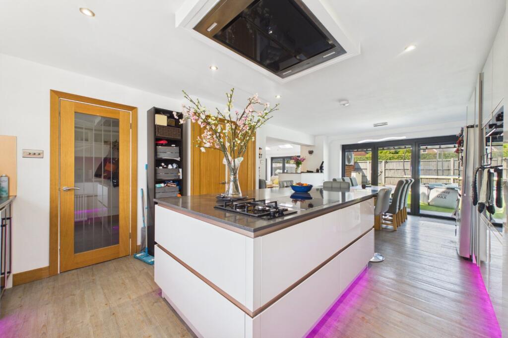 Fieldway, Winnersh, Wokingham, Berkshire, RG41 - View 2