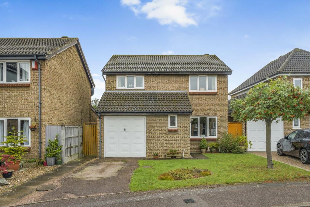 4-bed detached on Welbeck Gardens, Putnoe, £400,000