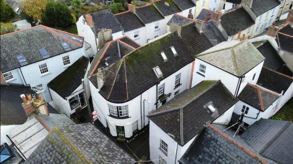 House in Exeter - View 2