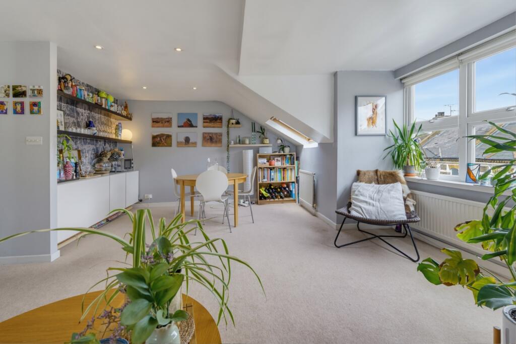 Apartment in London - More