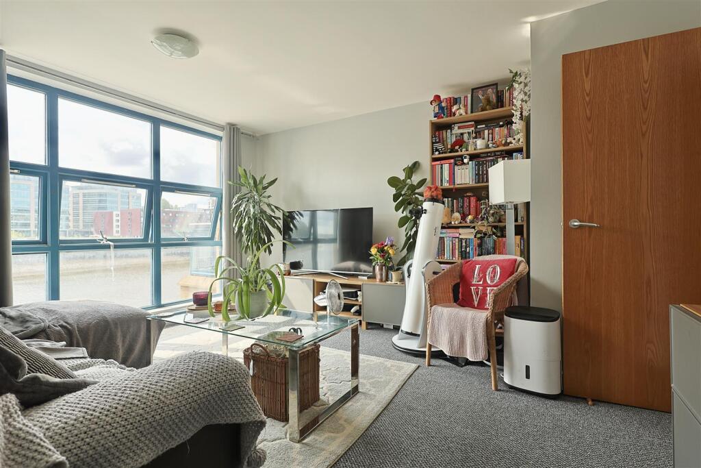 Main image of property: Mariners Wharf, Quayside, Newcastle Upon Tyne
