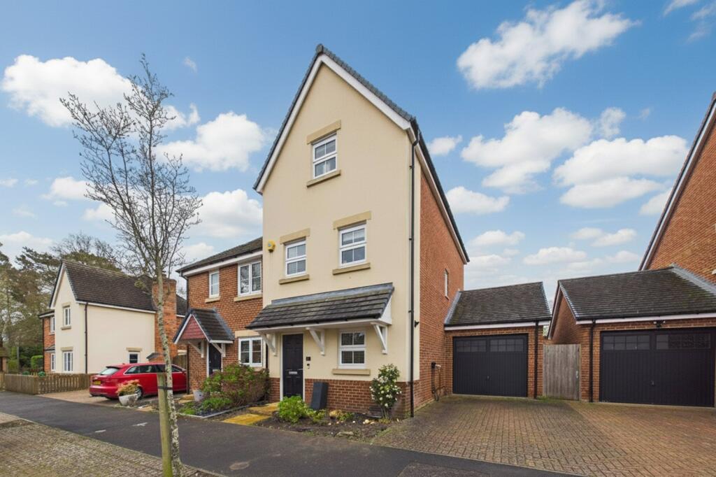 Main image of property: Warbler Road, Farnborough, Hampshire, GU14